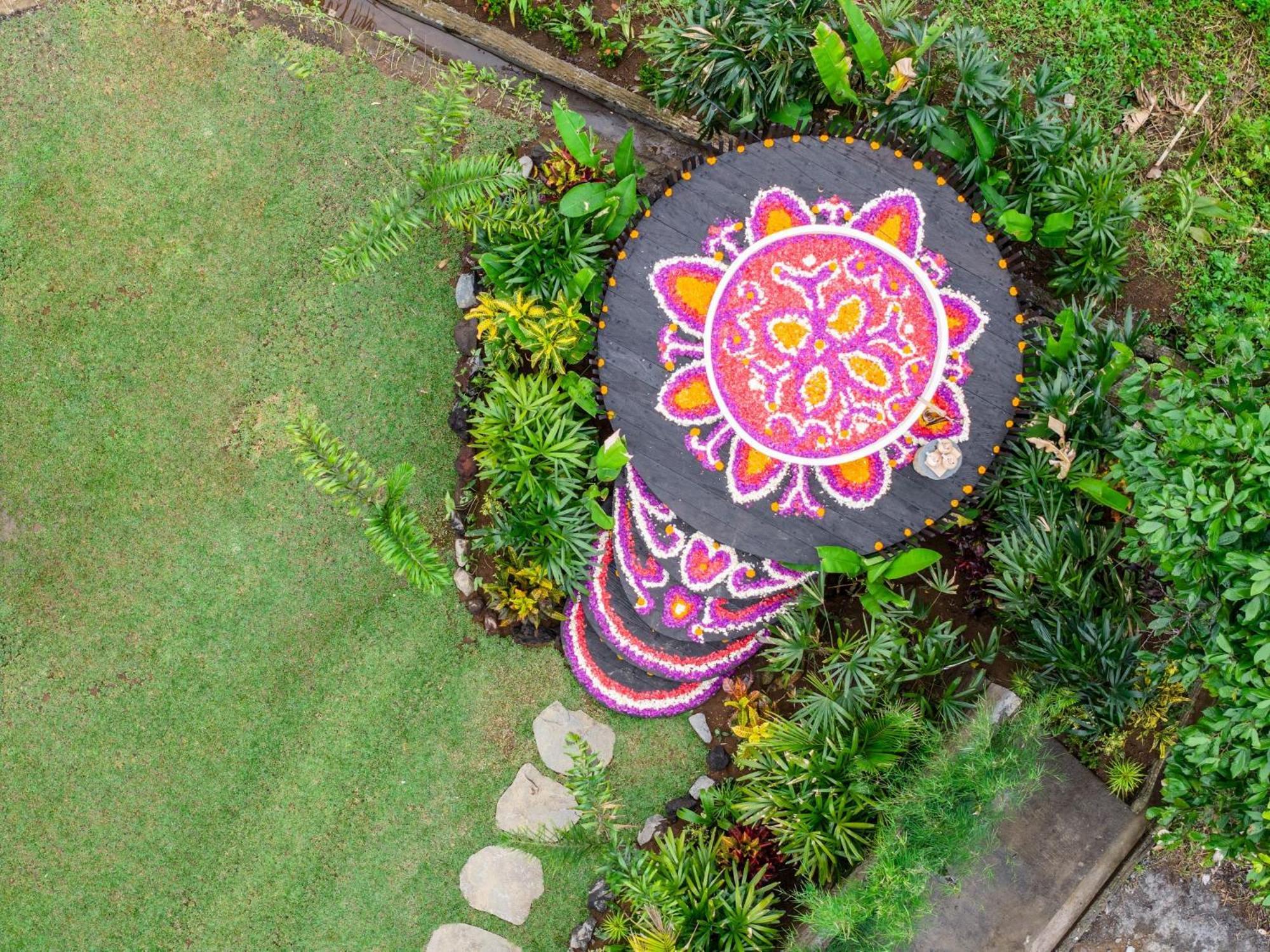 Magic Hills Bali - Magical Eco-Luxury Lodge Selat Екстериор снимка